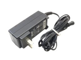 آداپتور 9 ولت 1 آمپر دیواری 9V-1A دوشاخه آمریکایی مارک HOIOTO
