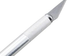 کاتر قلمی بدنه فلزی نقره ای طول 14cm
