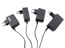 آداپتور 12 ولت 3 آمپر دیواری 12V-3A میکس مرغوب